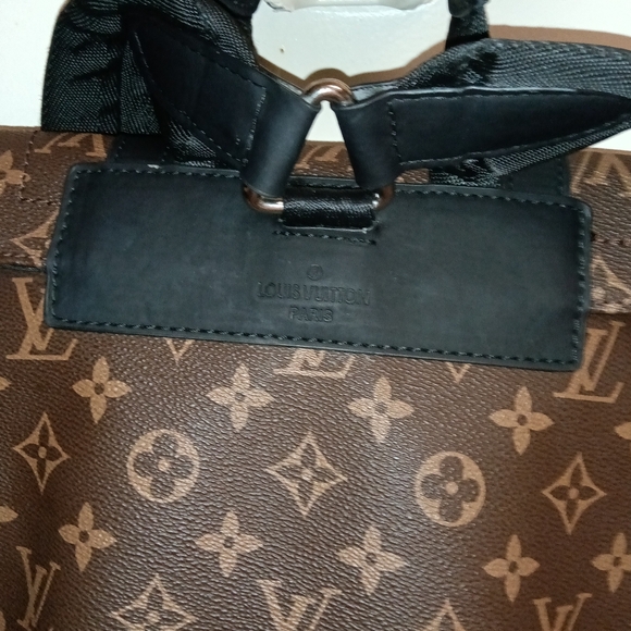 Your attention grabbing L.V. BackPack W/Authentic# being valid for this bag spec - Picture 9 of 12